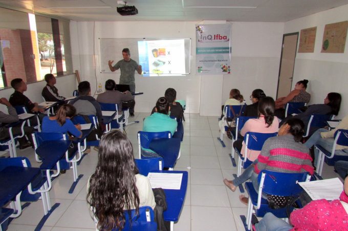 Prefeitura realiza palestra sobre Educação Financeira à alunos do Cidadão Aprendiz