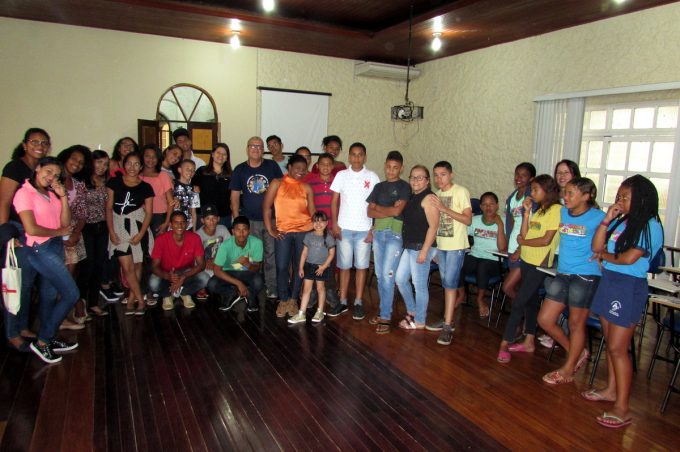 Núcleo de Cidadania Adolescente realiza encontro para discutir saúde sexual e reprodutiva