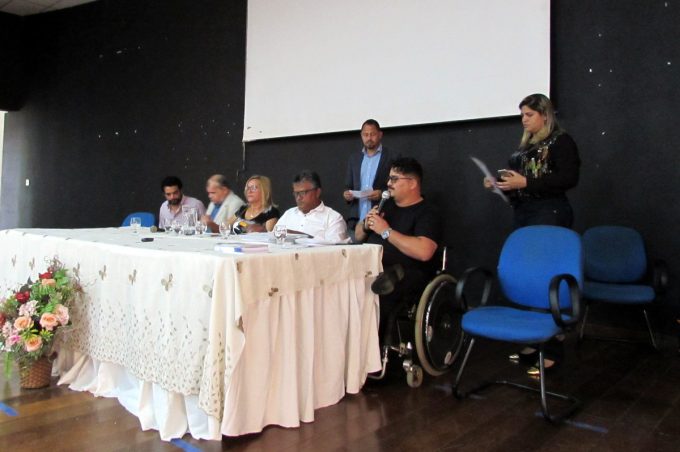Conselho Estadual dos Direitos da Pessoa com Deficiência se reúne em Conquista para ouvir demandas