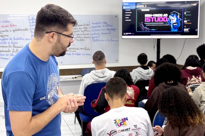 Alunos do Projeto Conquistar ganham plataforma digital para intensificar estudos de casa durante a semana