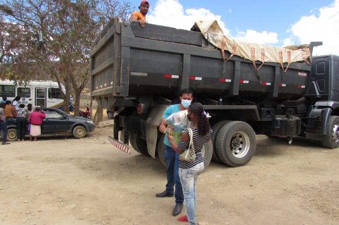 Prefeitura inicia segunda etapa de distribuição de cestas básicas a comunidades quilombolas