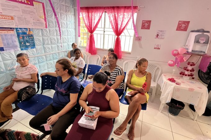 Campanha Outubro Rosa leva ações de conscientização e prevenção à Unidade de Saúde do Vila Elisa