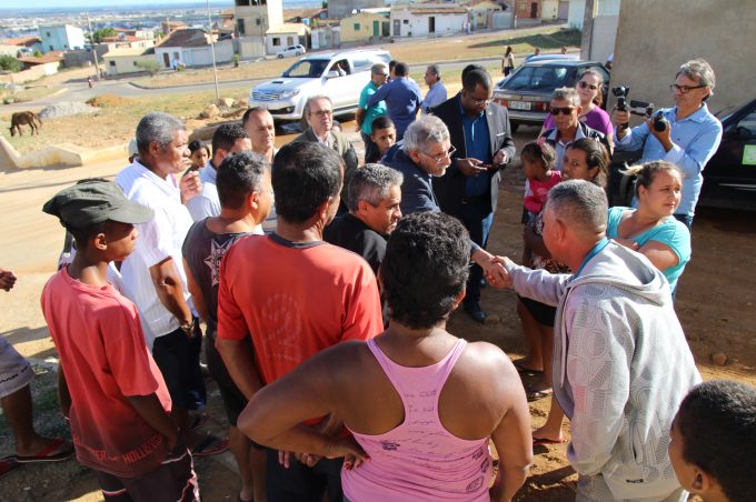 Mutirão Bairro Legal leva serviços e aproxima população do Governo Municipal