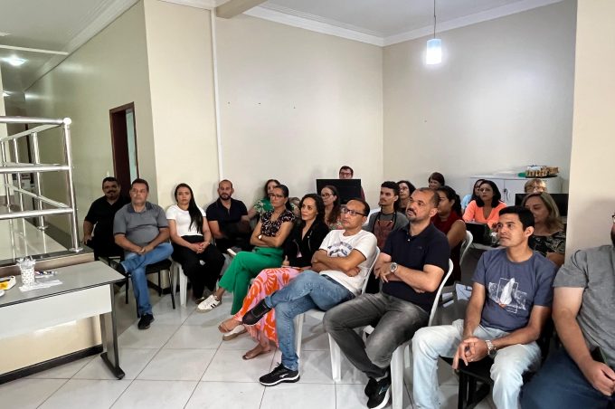 Setores administrativo e financeiro da Semdes alinham metas para 2025