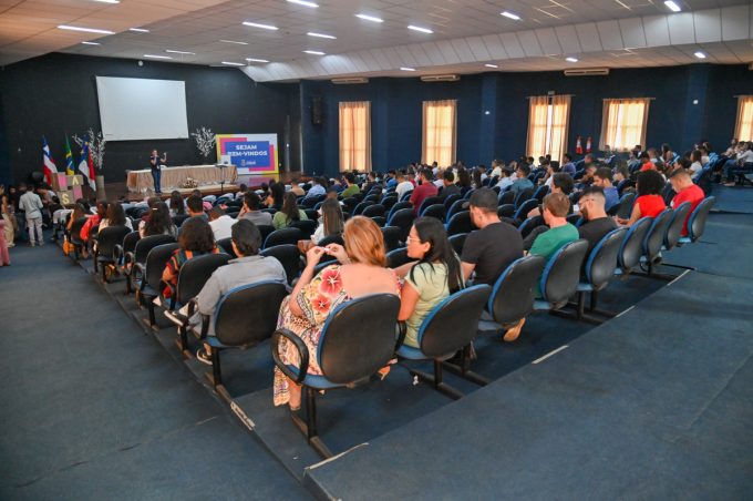 Novos servidores participam de palestras sobre estrutura da Prefeitura, RJU e desenvolvimento profissional
