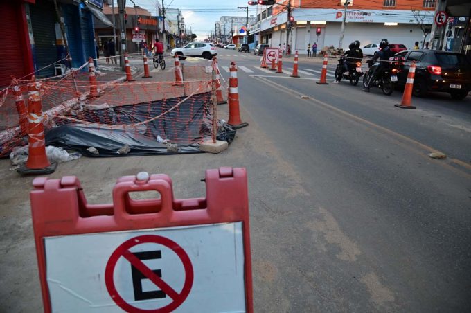 Prefeitura aguarda conclusão de trabalhos da Embasa para iniciar recuperação de trecho na Avenida Régis Pacheco