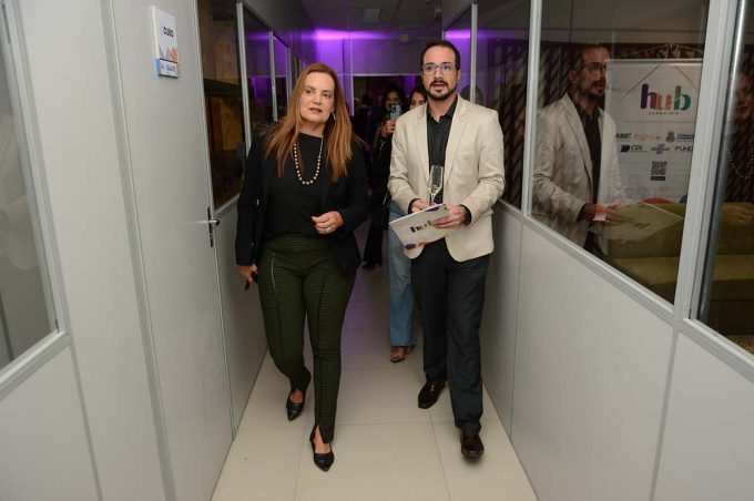 Com presença da prefeita Sheila Lemos, sede do Hub Conquista é inaugurada