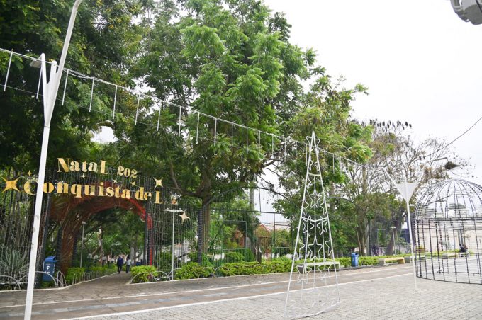 Chegou a hora! Prefeitura liga iluminação natalina da Tancredo Neves e dá início ao Natal Conquista de Luz nesta sexta, 28