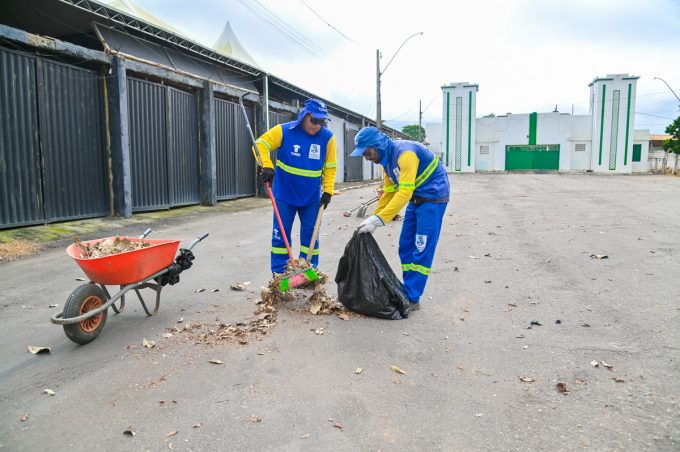 Mutirões de limpeza são intensificados nas zonas urbana e rural do município
