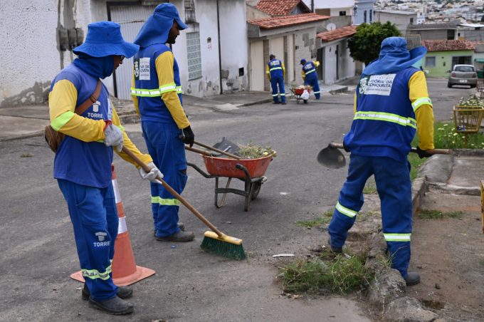 Sesep segue com mutirão de limpeza e cata-bagulho em diversos pontos da cidade
