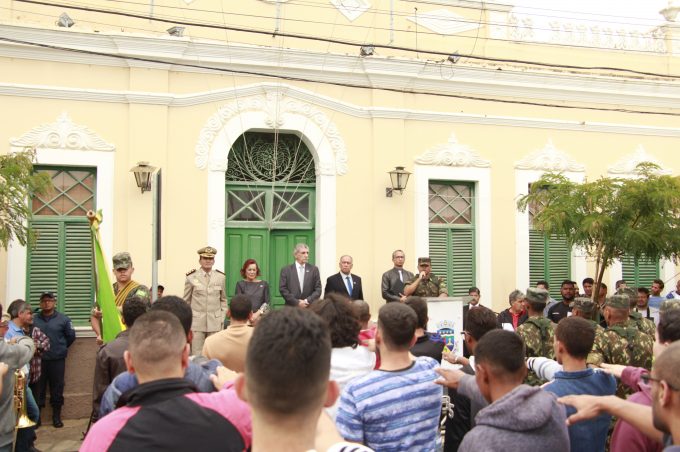 Vitória da Conquista comemora 178 anos com missa e ato cívico