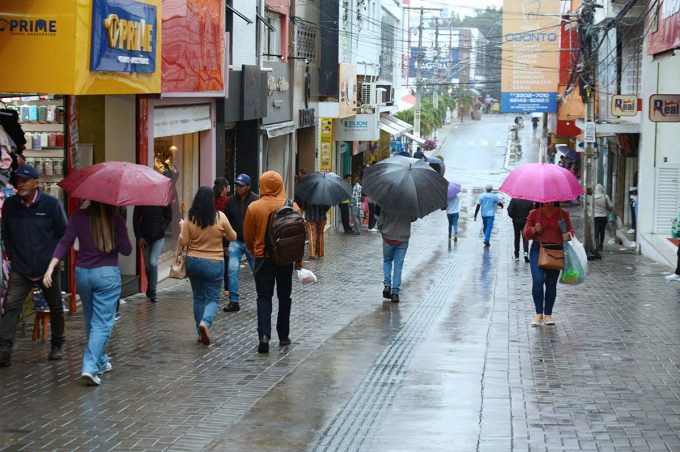 Em alerta amarelo, Vitória da Conquista tem previsão de chuvas intensas neste domingo, 27