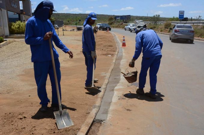 Prefeitura avança para conclusão da obra de pavimentação da Rua Cláudia Botelho