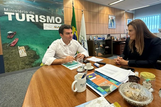 Em Brasília, Prefeita Sheila Lemos se reúne com ministro do Turismo e intensifica esforços pela manutenção dos voos direto para Salvador