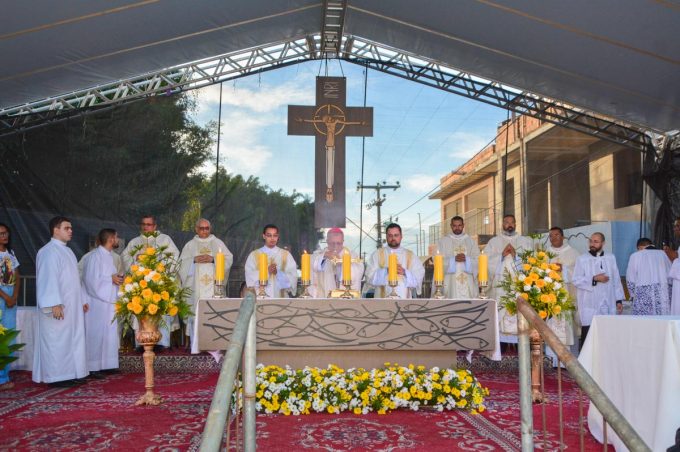 Prefeita participa de Missa da Unidade realizada pela Arquidiocese de Vitória da Conquista no distrito de Inhobim