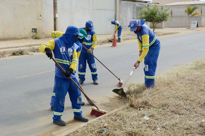 Sesep realiza mutirões de limpeza em seis bairros da cidade