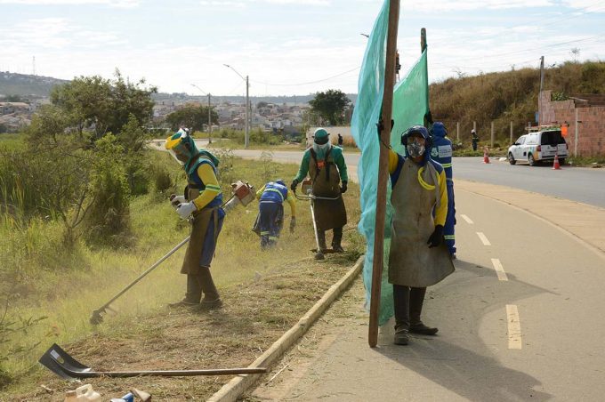 Meio Ambiente realiza mutirões na Lagoa das Bateias e em outros pontos da cidade