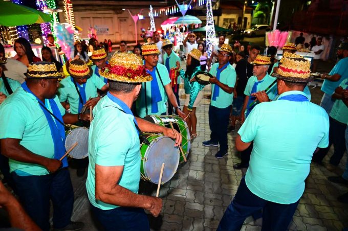 Boa música, alegria e tradição marcam a noite de sábado no Natal Conquista de Luz