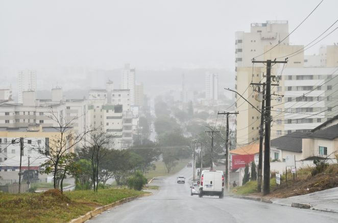 Defesa Civil monitora impactos das chuvas desta segunda-feira, 19
