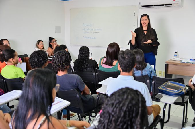 Grande procura marca início do curso gratuito de educação financeira ofertado pela SMDE