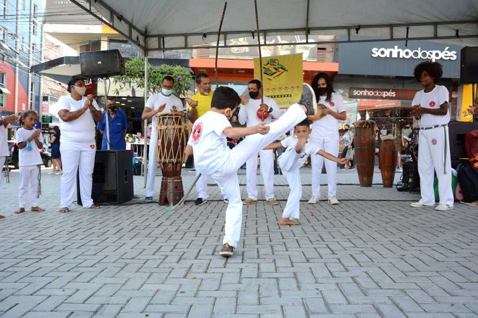Novembro Negro encerra atividades com oficinas e apresentações culturais