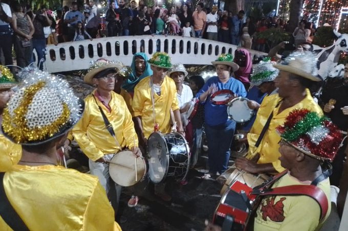 Natal Conquista de luz: Terno de Reis Três Reis Magos se apresenta na Praça Tancredo Neves neste domingo,14