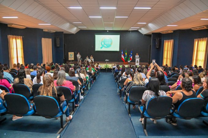 Simpósio Janeiro Verde de prevenção e combate ao câncer de colo de útero reúne profissionais e estudantes da área da saúde