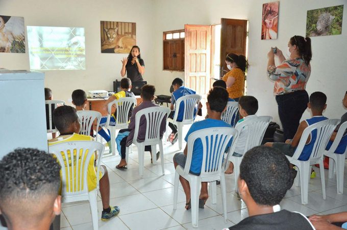 Atividade em comemoração ao Dezembro Verde orienta crianças e adolescentes contra os maus-tratos aos animais