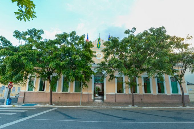 Prefeitura terá ponto facultativo nesta sexta. Serviços essenciais estão mantidos