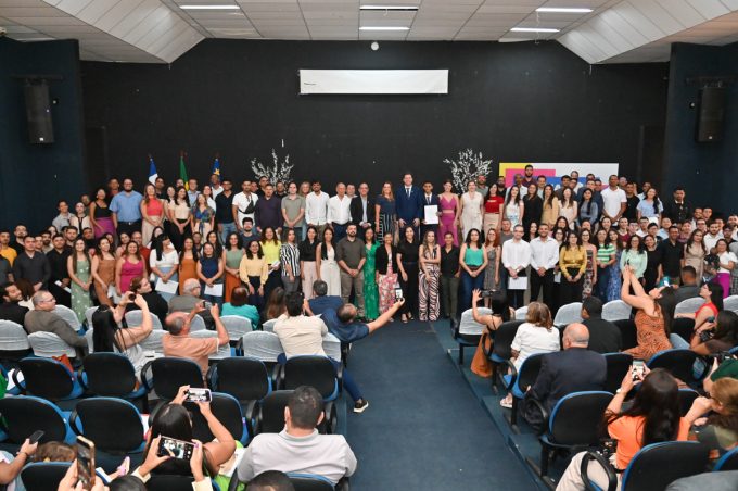 Prefeitura empossa novos servidores públicos com mensagens de boas-vindas e valorização do serviço público