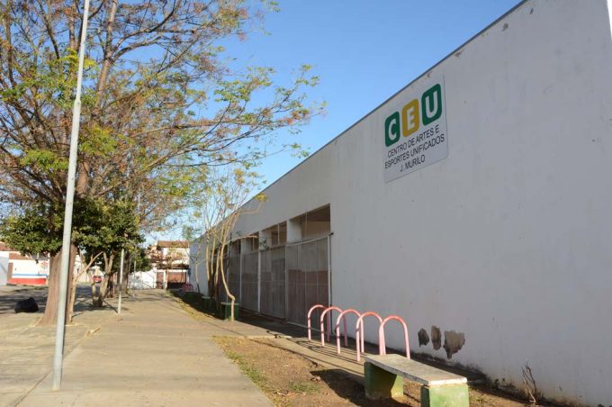 Prefeitura abre novas turmas para oficinas de dança contemporânea e pintura