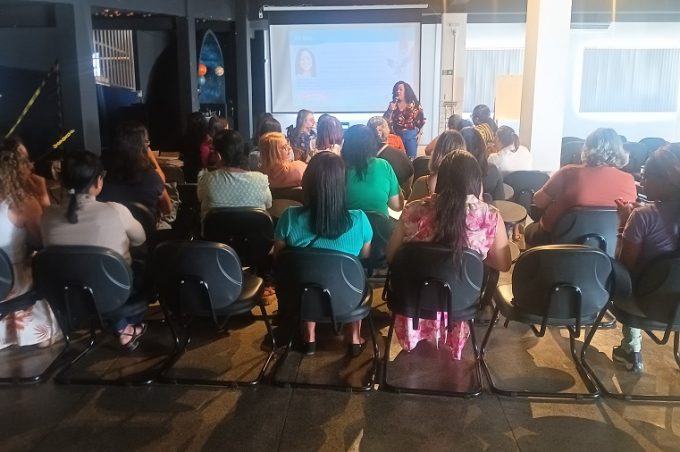Smed promove formação no Território de Leitura para professores e coordenadores dos anos iniciais