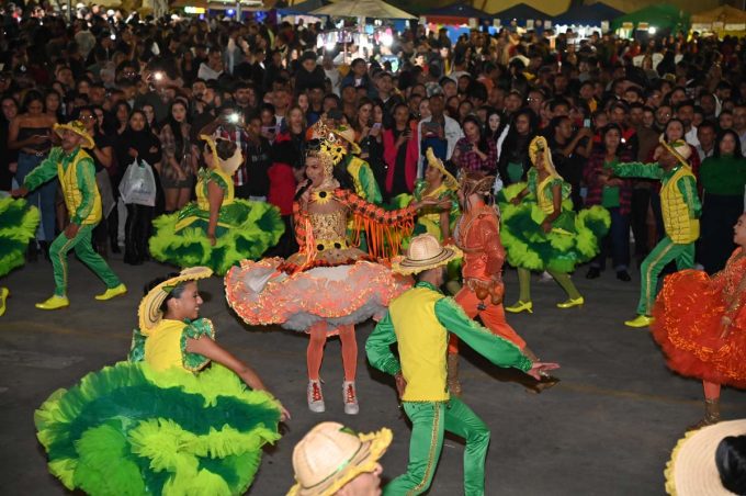 Quadrilha Luz do Nordeste abrilhanta Arraiá da Conquista com história de rivalidade e amor