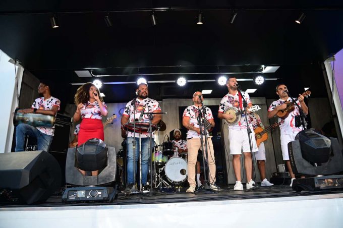 Natal Conquista de Luz: Quintas do Samba abre a programação da Praça Nove de Novembro