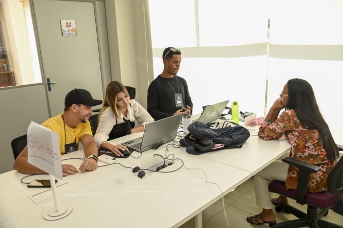 HaCkonquista: estudantes desenvolvem soluções para problemas práticos enfrentados pela população
