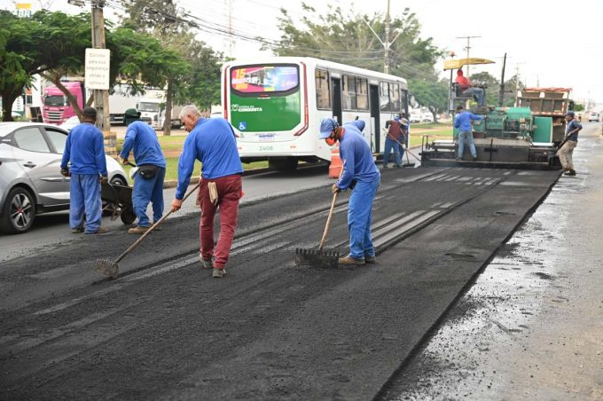 Prefeitura acelera com obra de requalificação e modernização da Avenida Brumado. Via já está de cara nova