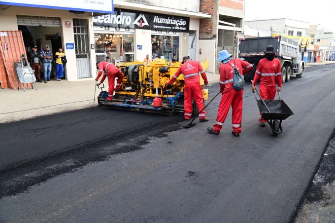 Recapeamento da Avenida Presidente Vargas avança e deve ser concluído na próxima semana