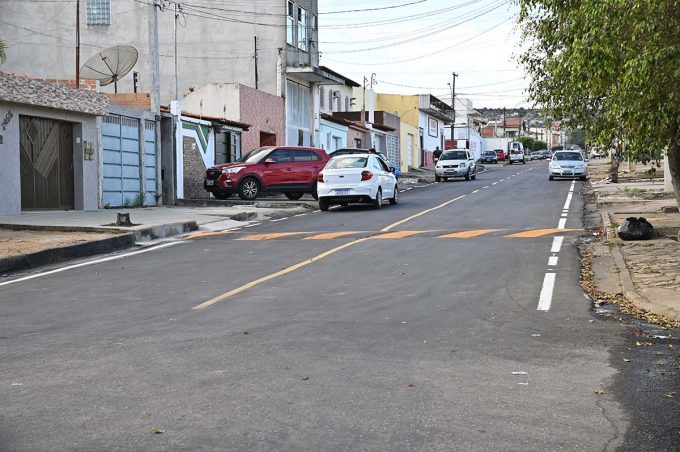 Prefeitura conclui primeira etapa das obras de requalificação asfáltica em vias do bairro Brasil