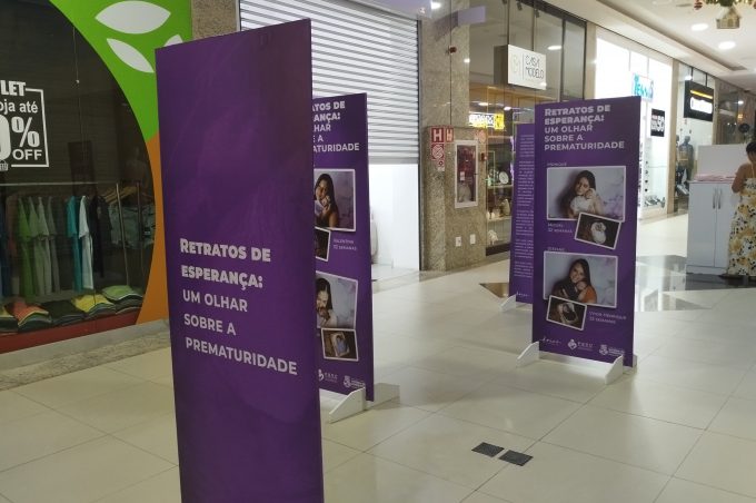 Exposição “Retratos da Esperança” emociona público no Shopping Conquista Sul