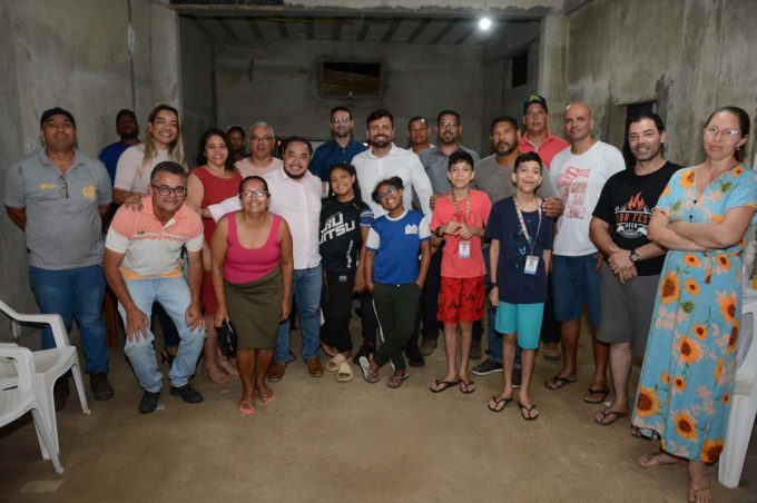 Em reunião com moradores, Prefeitura anuncia obra de drenagem e pavimentação do Cidade Modelo para os próximos dias