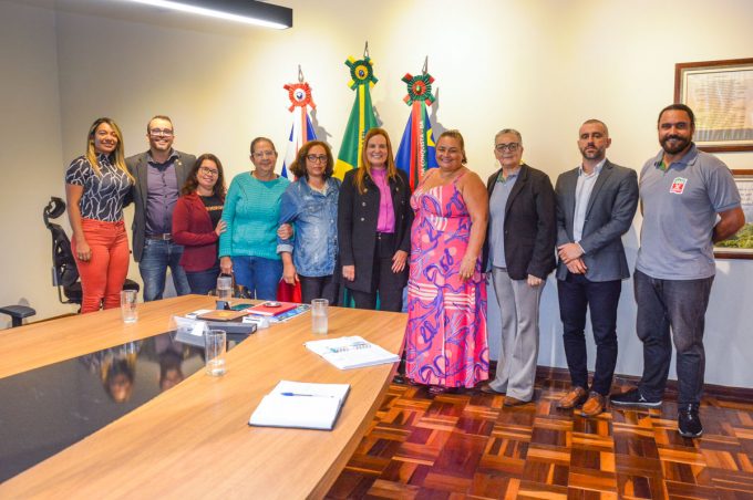 Com presença do Sinserv, prefeita dialoga com odontólogos e profissionais do Same sobre demandas dessas categorias