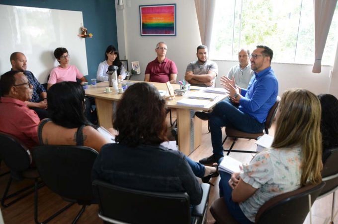 Semdes e organizações da sociedade civil discutem política de atendimento a pessoas em situação de rua