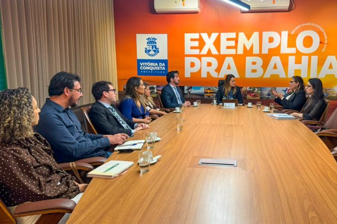 Representantes da Prefeitura e do Ministério Público se reúnem para tratar de pautas institucionais