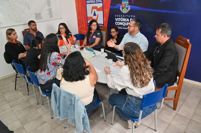 Prefeitura de Vitória da Conquista alinha estratégia de atendimento a famílias afetadas pelas chuvas