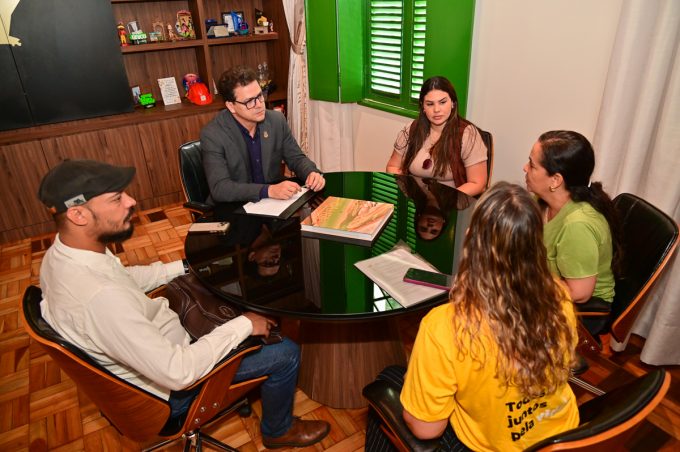 Setembro Amarelo: Governo Municipal se reúne com membros do projeto social Missão Vida