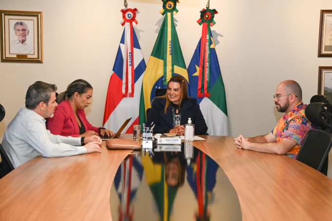 Novidades do Festival Suíça Bahiana deste ano é tema de reunião no Gabinete Civil. Rodada de negócios é uma delas