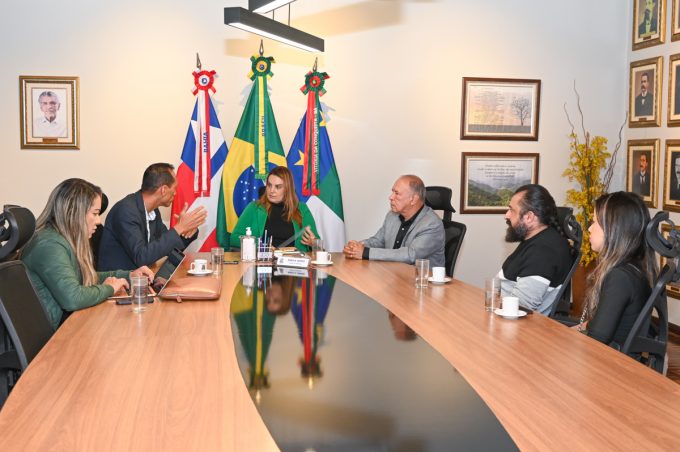 Gestão Municipal dialoga sobre demandas da comunidade do bairro Cruzeiro