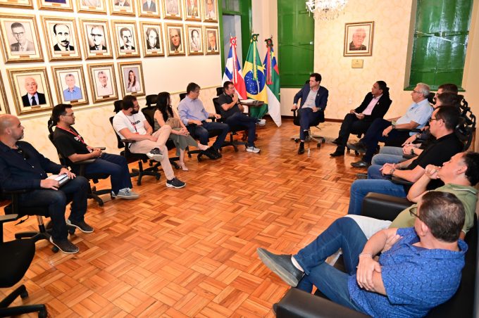 Governo Municipal recebe representantes da Ainvic para discutir melhorias na infraestrutura de rodovias