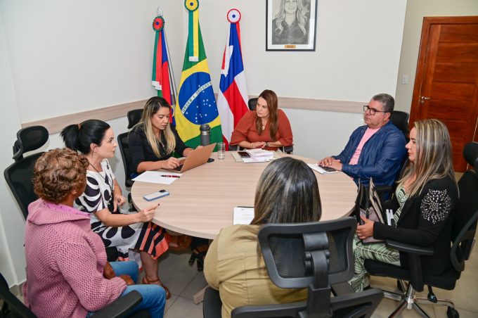 Representantes da Associação de Fibromialgia participam de reunião com o Governo Municipal na PZO
