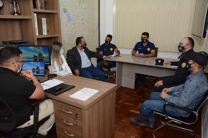 Administração se reúne com representantes e ouve demandas da Guarda Municipal